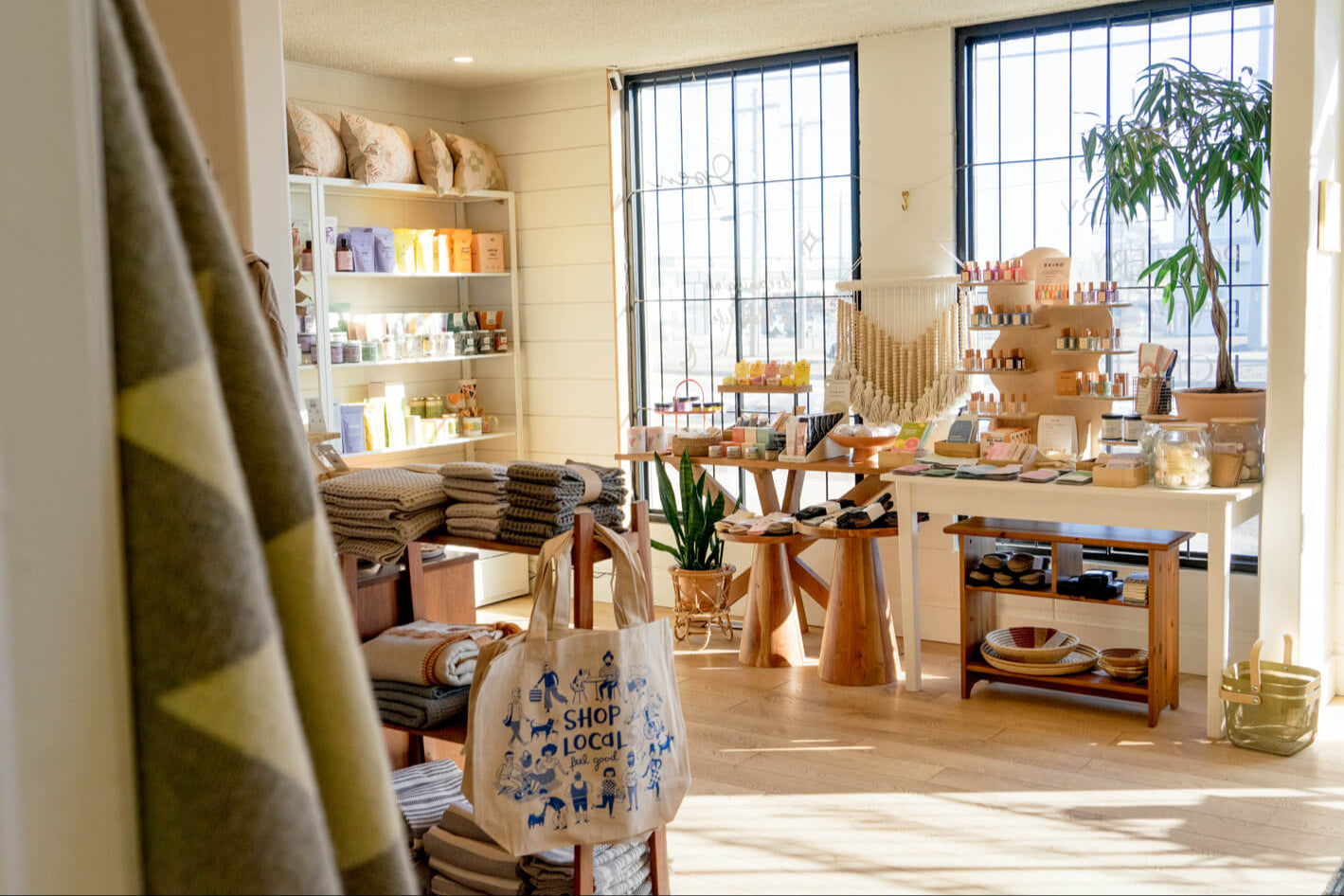 misiyo-slow-living-boutique-in-edmonton-03294 (1).jpg__PID:52baecf1-e85a-41f8-b777-16bfdfc9d8e5