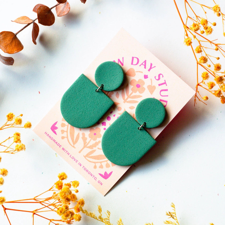 vintage green textured arch earrings made with polymer clay