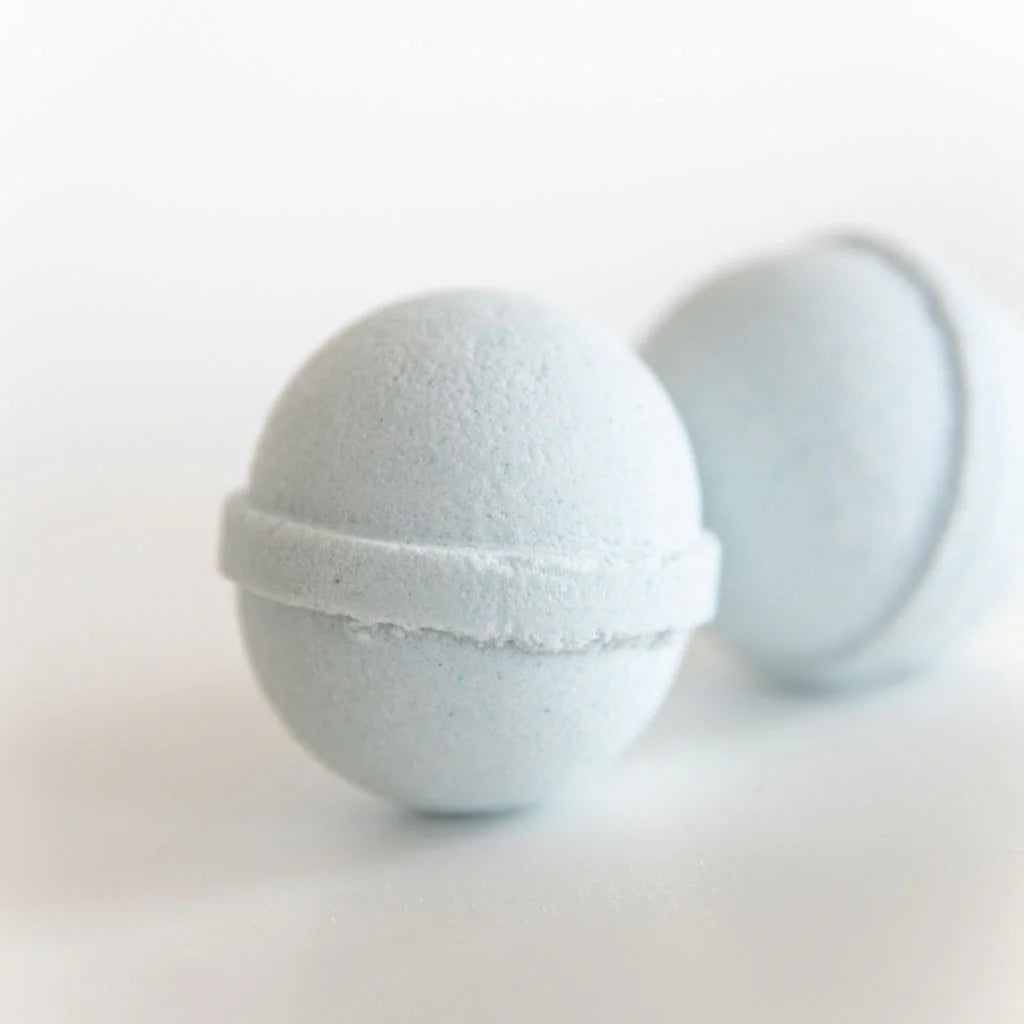 Oak & Aspen bath bomb minis Party Bomb, made with lemongrass, spearmint, and rosemary aromas in Alberta, Canada. 