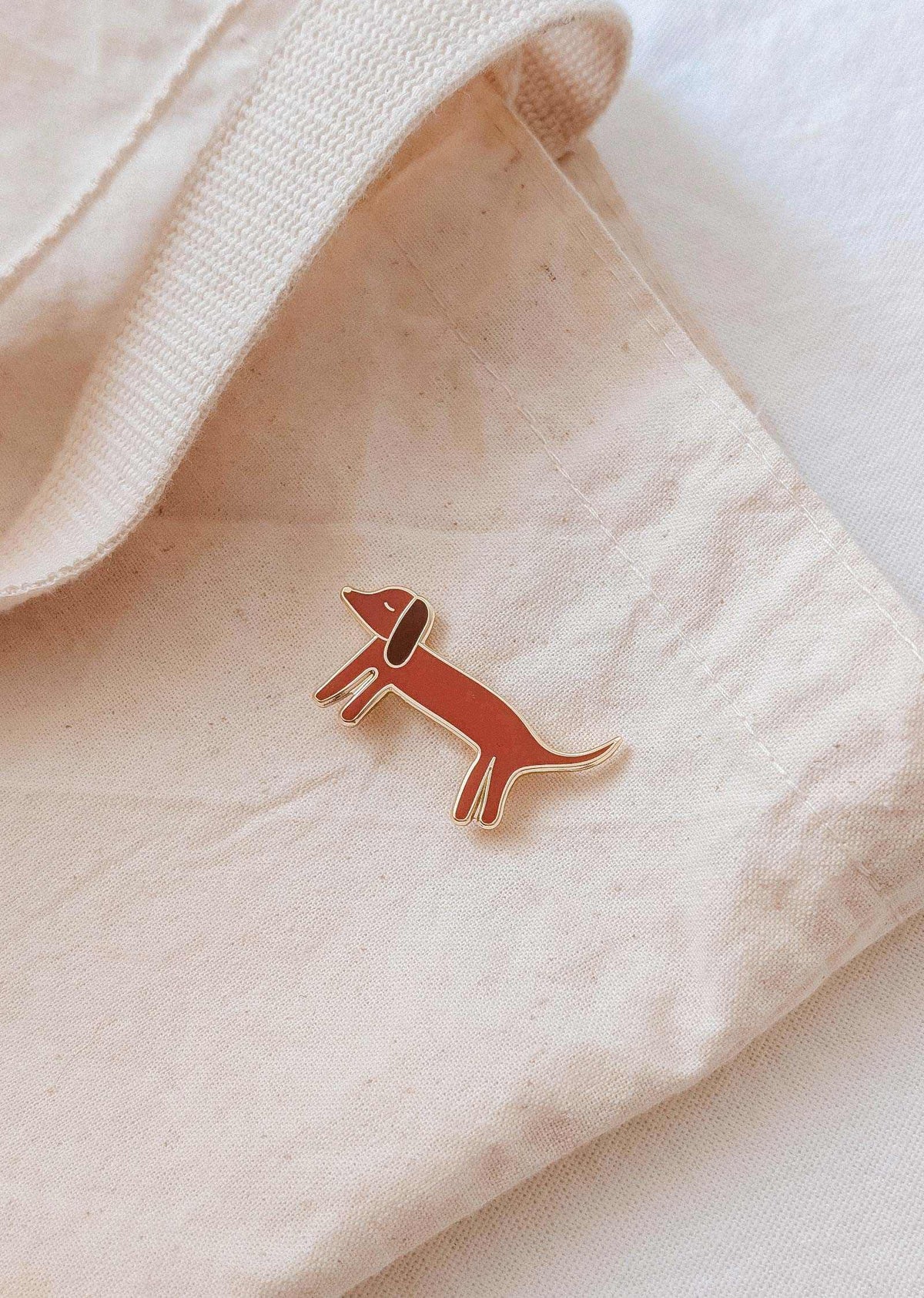 Dachshund Enamel Pin - Enamel PinMimi & AugustDachshund Enamel PinMisiyo Candle Co