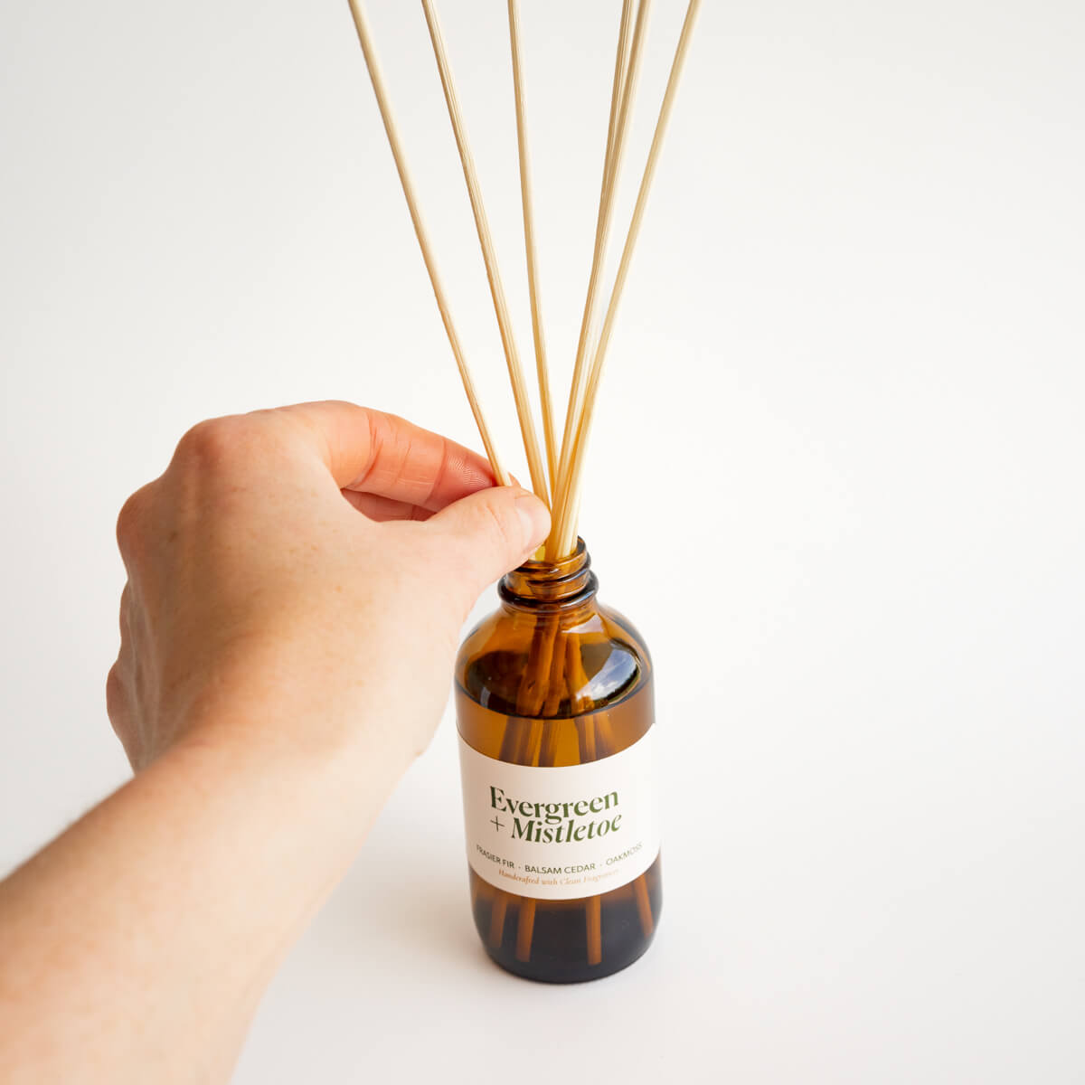 Evergreen + Mistletoe Reed Diffuser | Made in Edmonton, AB – Misiyo ...