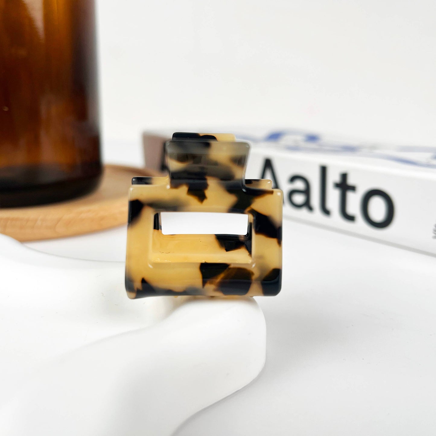 Mini Square Hair Claw Clip | assorted colours - Hair AccessoriesMisiyo Slow LivingQZ18239YZ-WT-1Misiyo Candle Co