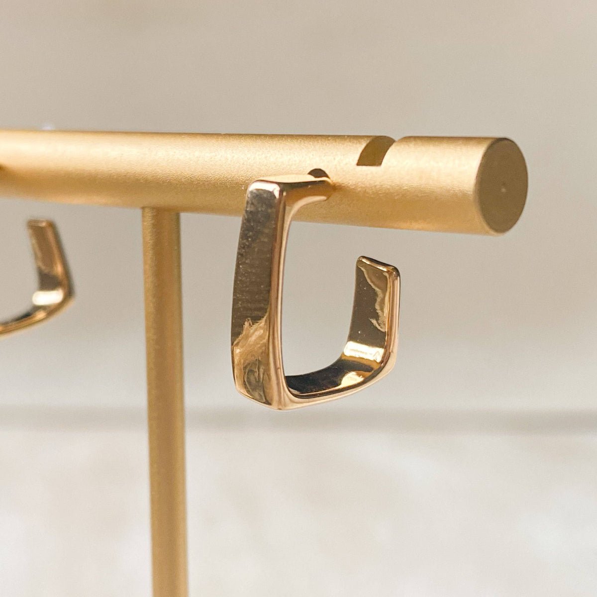 Squared Bold Hoop Earrings | gold-plated - EarringsAgaveh girlSQU-GOL-20Misiyo Candle Co