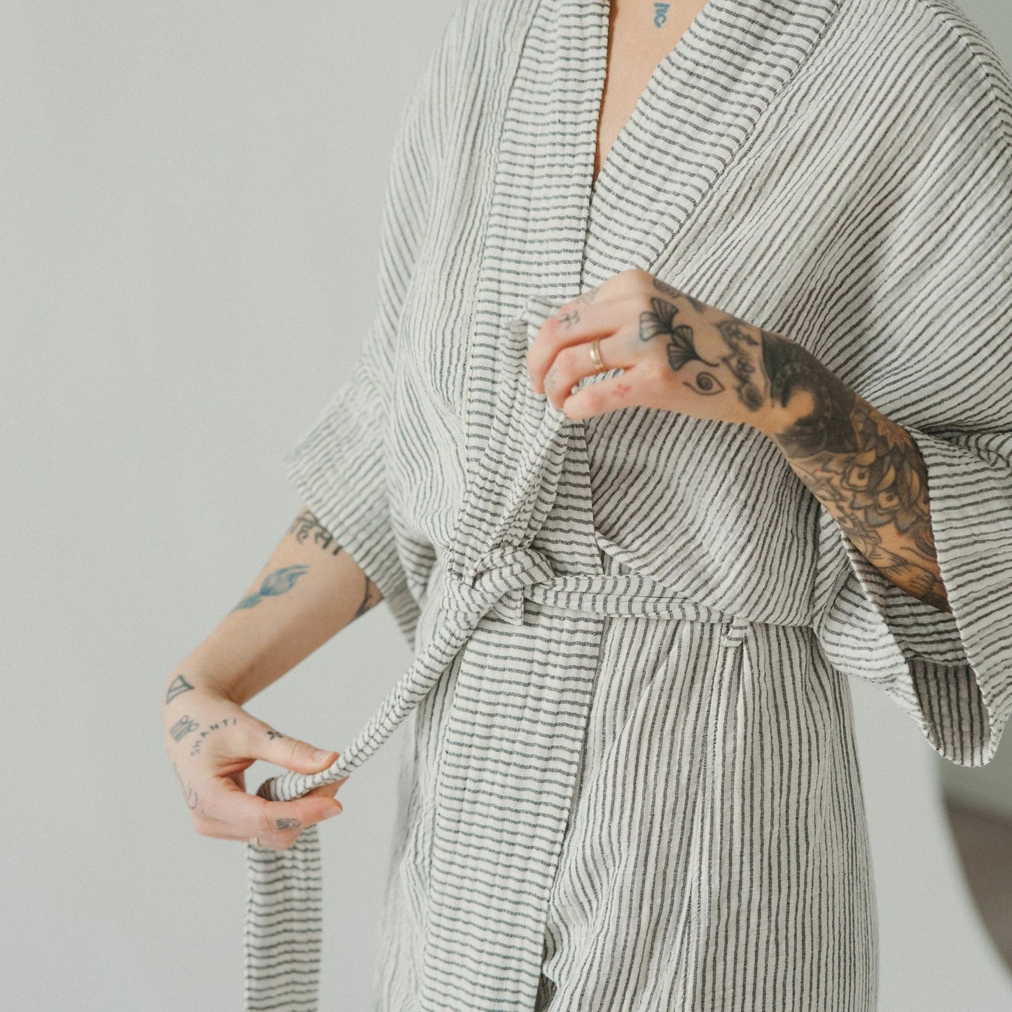 Striped Crinkle Turkish Cotton Robe - RobesPokolokoMisiyo Candle Co