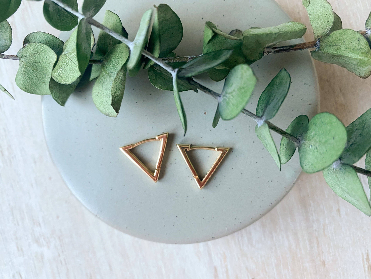 Triangle Hoop Earrings - EarringsAgaveh girlTRI-GOL-25Misiyo Candle Co